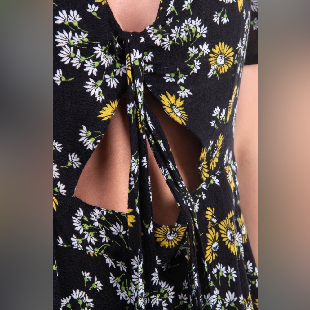 FREE PEOPLE Dress Playsuit Size 6 / S Floral Bow Cut Out Short Sleeve V-Neck - Picture 5 of 10